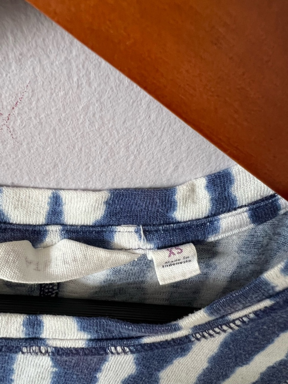 Athleta Navy and White Tie-Dye Stripe Tank - Picture 5 of 7